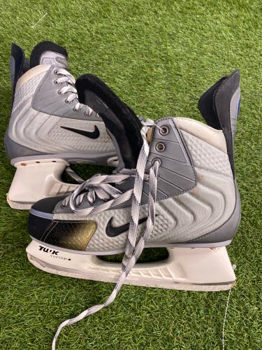 Senior Nike Flexlite 9 Hockey Skates Extra Wide Width 10 (Used)