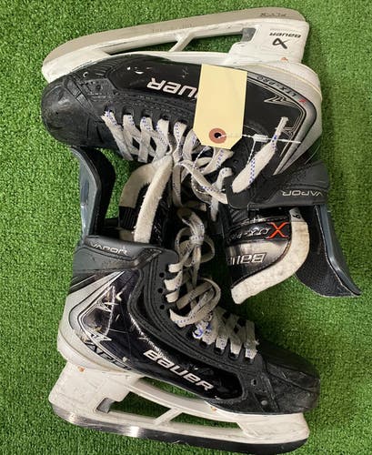 Intermediate Bauer Vapor XLTX Pro Hockey Skates | Size 6.5 Fit 1