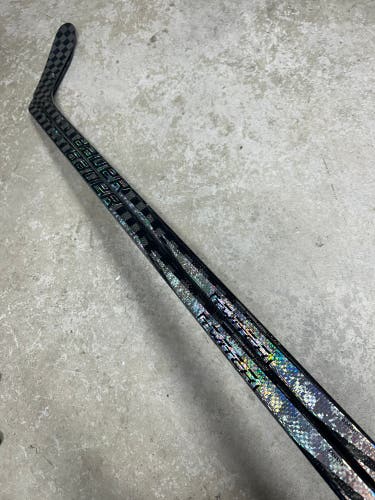2 Pack 87 Flex P28 Senior Bauer TWITCH Left Hand Hockey Stick Pro Stock (New)