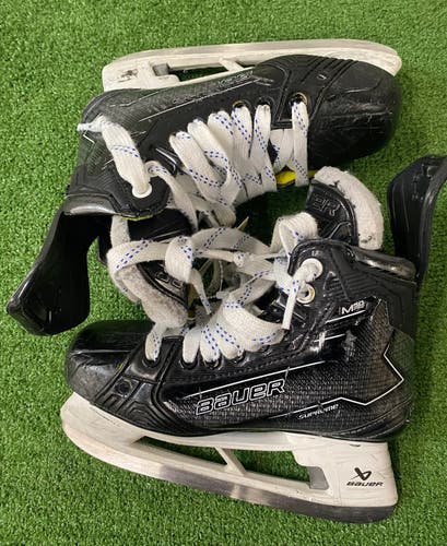 Junior Bauer Supreme M50 Pro Hockey Skates | Size 3 (Used)