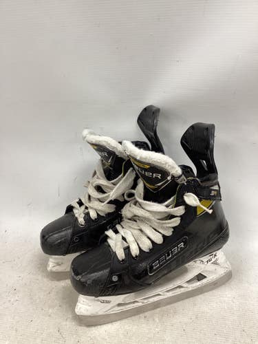 Used Bauer SUPREME 3S PRO Intermediate Hockey Skate Intermediate 3.5 11851-S000051937
