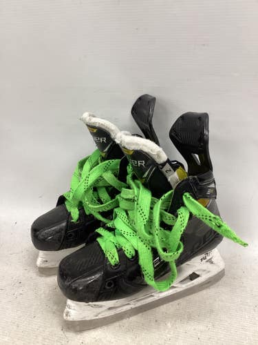 Used Bauer SUPREME 3S PRO Junior Hockey Skate Junior 02 11851-S000051939