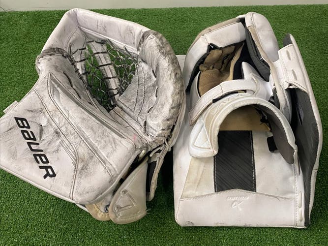 Intermediate Bauer Vapor X5 Pro Goalie Gloves & Blockers Regular (Used)