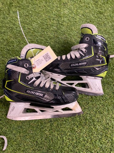Junior Bauer GSX Hockey Goalie Skates Size 3 (Used)