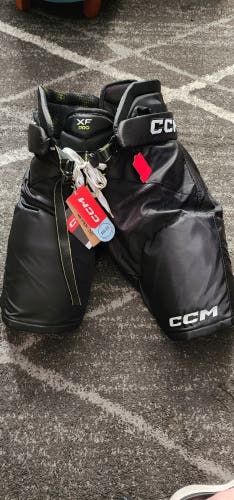 Needs minor stitching - Men's Senior XL CCM Tacks XF Pro Hockey Pants