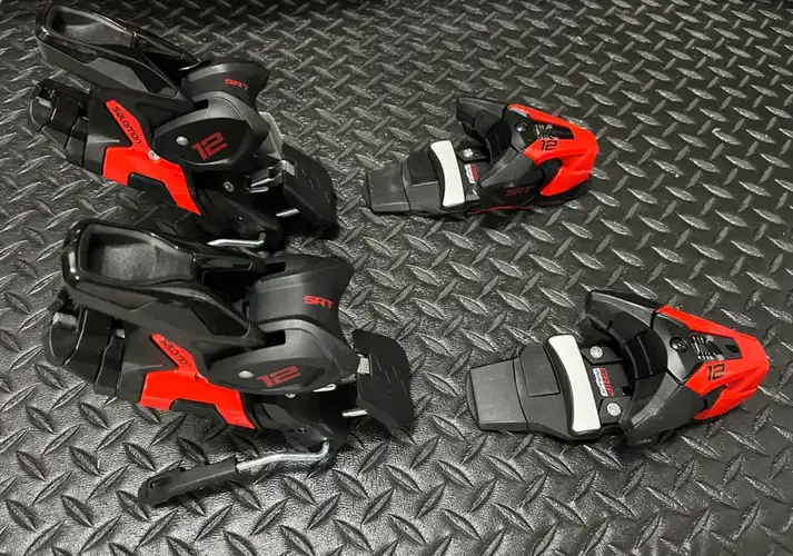 NEW SALOMON SRT  F80 Ski Bindings - Red/Black (MAX DEN 12)