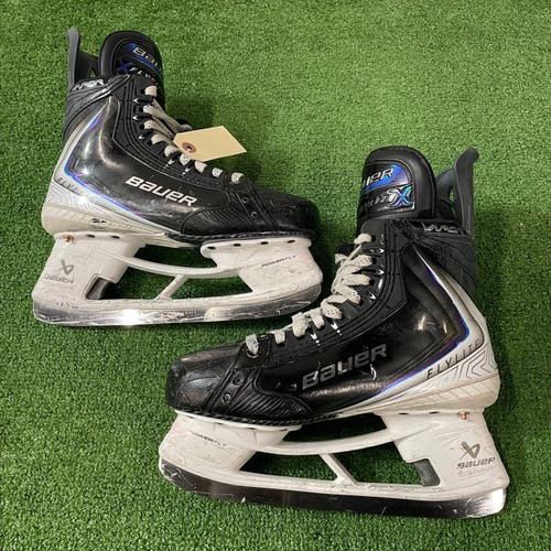 Intermediate Bauer Vapor Flylite Hockey Skates | Size 6 Fit 1