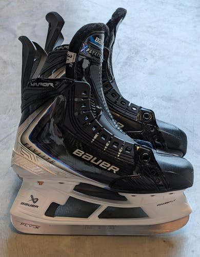 2026 Bauer Vapor Flylite Hockey Skates Extra Wide Width Size 3.5 EE (New)