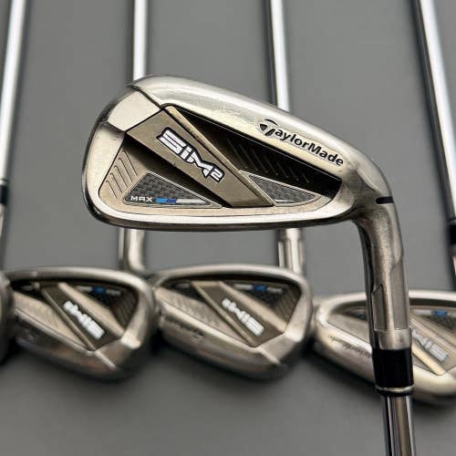 +1 Taylormade Sim2 Max Iron Set 5-AW / Dynamic Gold Steel, Stiff (102)