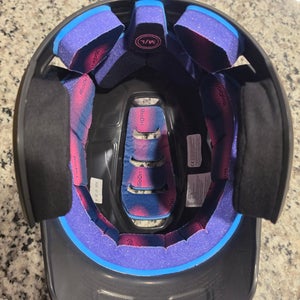 Medium/Large Easton Z5 Batting Helmet (New)