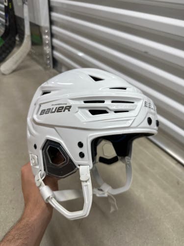 Small Bauer Re-Akt 150 Helmet (Used)