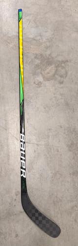 Bauer Supreme Ultrasonic Right Handed Intermediate Hockey Stick 65 Flex (New)