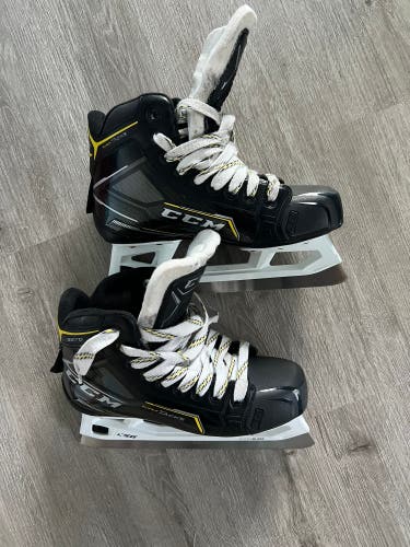CCM Super Tacks 9370 Hockey Goalie Skates Regular Width Size 5.5 (Like New)