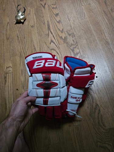 Bauer Nexus 1N Gloves 15" Pro Stock (Used)
