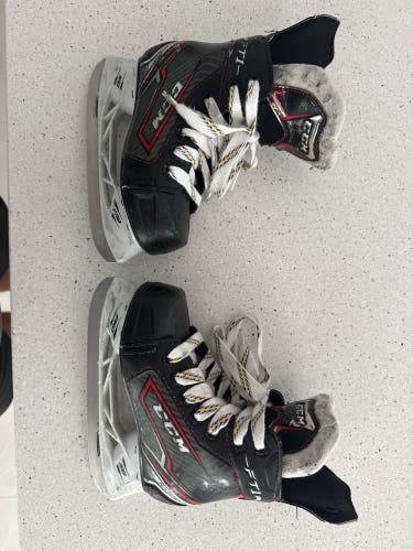 Black 2017 CCM JetSpeed FT1 Hockey Skates Regular Width 11 (Used)