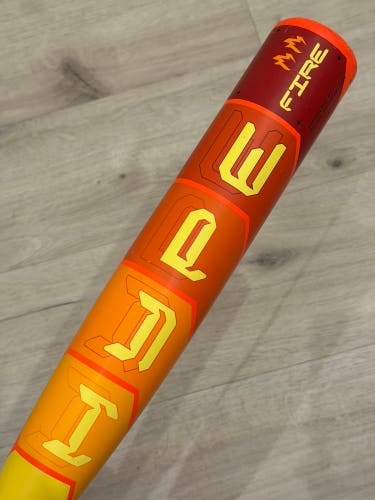 2025 Easton Hype Fire Composite USABat (-8) 22 oz 30"