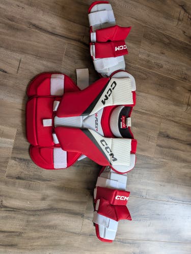 Large/Extra Large CCM YTFlex 3 Goalie Chest Protector (Used)