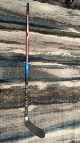 Intermediate Bauer Vapor Hyperlite 2 Left Hand Hockey Stick P28 65 Flex Pro Stock USA