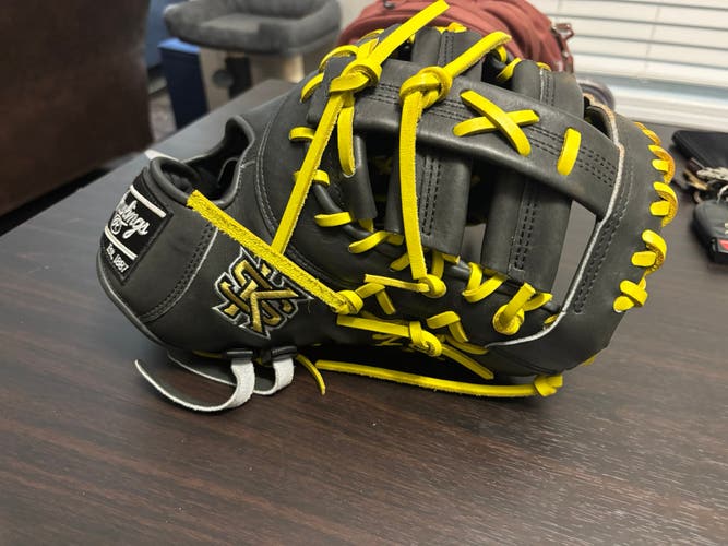 Rawlings Heart of the Hide RH First Base Baseball Glove 13" (New)