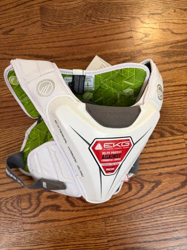 Medium Adult Maverik M5 Shoulder Pads (New)