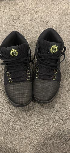 Men's Size M 12.0 (W 13.0) Nike Shoes (Used)