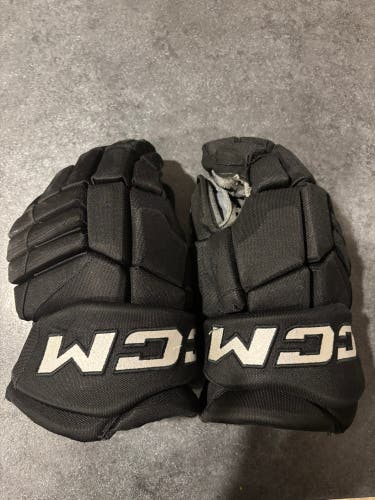 CCM HGJSCHL Gloves 14" Pro Stock (Used)