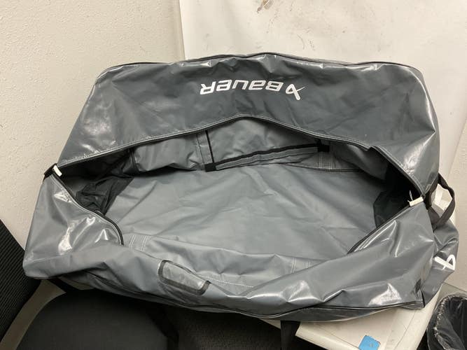 Used Bauer PRO CARRY GOALIE BAG Sr Hockey Carry Goalie Grey 11855-S000209233