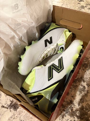 White Unisex Size M 6.5 (W 7.5) Adult New Balance Mid Top (New)