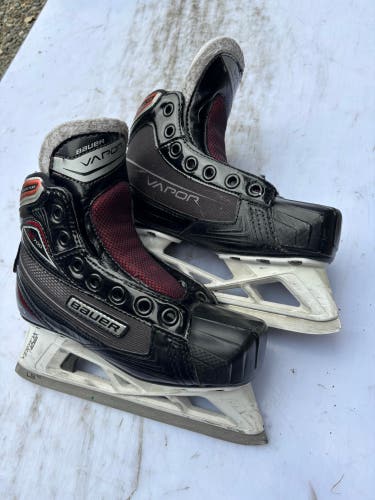 Bauer X700 Goalie Skates Regular Width Size 13 (Used)
