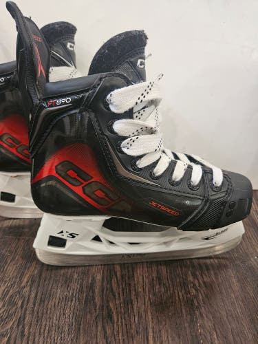 CCM JetSpeed FT890 Hockey Skates Size 1.5 (Used)