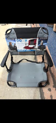 Stadium chair