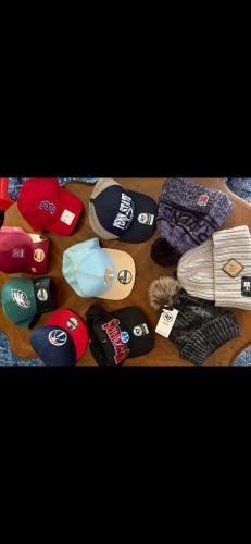 Huge bundle of fan gear hats ! See pic