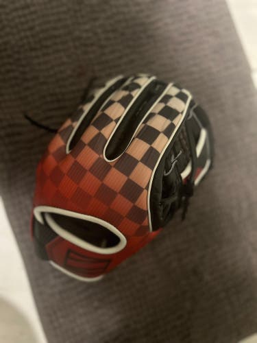 2025 Rawlings REV1X RH Infield Baseball Glove 11.75" (Used)