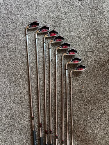 Men's 2008 Callaway Big Bertha Left Hand Iron Set (8 Clubs) #4 - #9, PW, SW (Used)