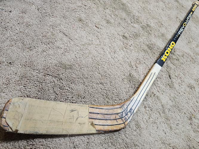 JARI KURRI 93'94 Signed Los Angeles Kings NHL Game Used Hockey Stick COA