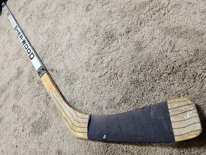 LUC ROBITAILLE Early 90's Los Angeles Kings NHL Game Used Hockey Stick