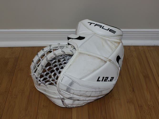 True L12.2 Glove (600 Break, Game Ready) - Senior ($225 CAD)