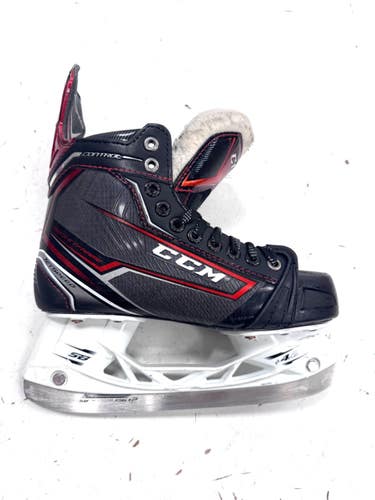 Used CCM JETTSPEED CONTROL Intermediate Hockey Skate Intermediate 4.5 11860-S000315290