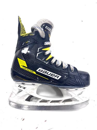 Used Bauer M4 Junior Hockey Skate Junior 01.5 11860-S000315292