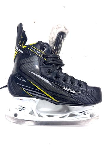 Used CCM TACK VECTOR Junior Hockey Skate Junior 03.5 11860-S000315291
