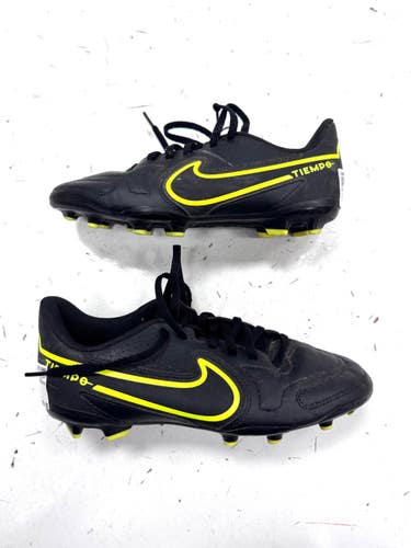 Used Nike Soccer Cleats Black Junior 05.5 11860-S000315381