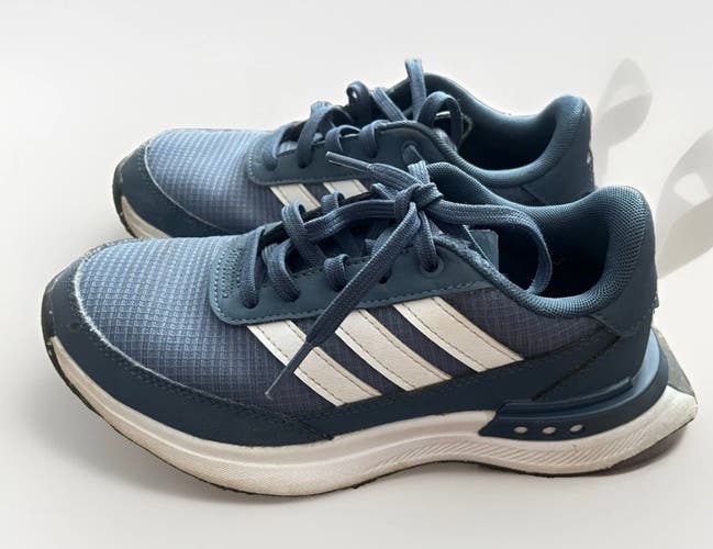 Kid's Adidas S2G Spikeless 24,Golf Shoes (Used) size US 2