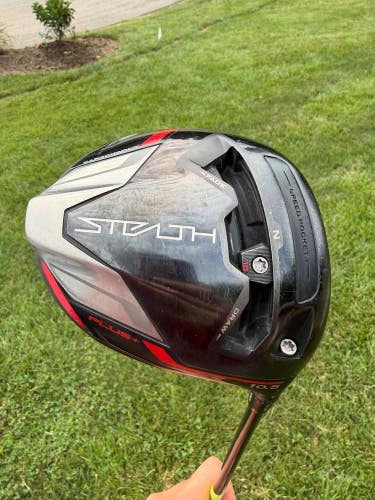 TaylorMade Stealth Plus Driver 10.5 HZRDUS Smoke Rdx Red Stiff Flex 44.5" NICE