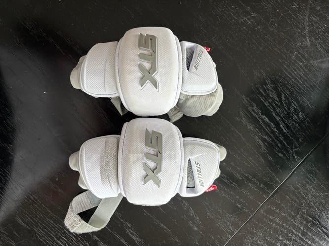 Large Adult STX Stallion 1k Arm Pads (Used)