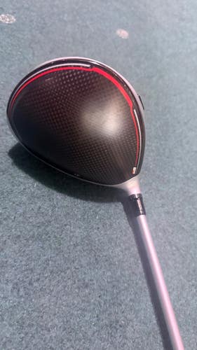 Used Taylormade M5 Mens Driver RH 10.5 Degree 11605-S000226905