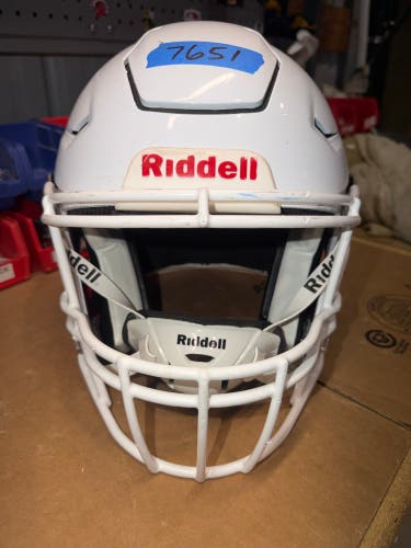 USED RIDDELL FLEX ADULT HELMET - LARGE - WHITE METALLIC