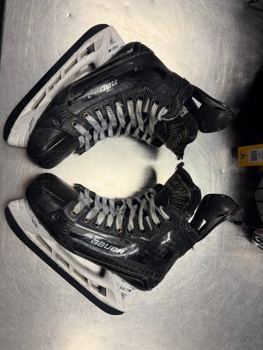 2022 Bauer Supreme Mach Hockey Skates Size 6.5 (Used)