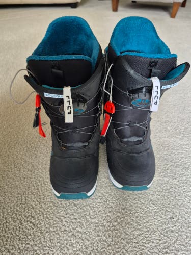 Women's Burton Bootique Snowboard Boots (Used)