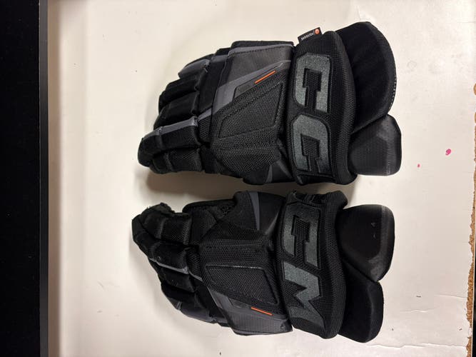 CCM Tacks XF Pro Gloves 15" (Used)