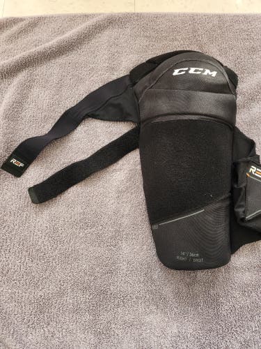 Senior CCM SGREF 14" Shin Pads (Used)